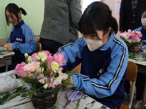 職業人に学ぶ　ものづくり体験教室