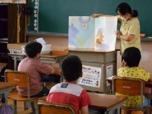 ６月１７日（金）読み聞かせ（３年生）