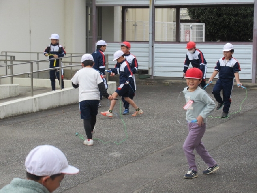 ３年生もなわとび