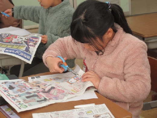 切り抜いて、プリントにはります