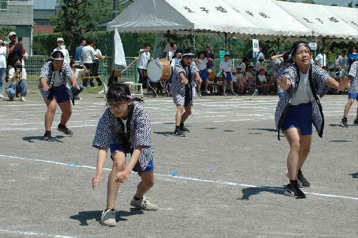 【生子菅小伝統の踊りです】