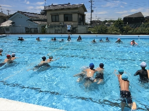 ６月２４日（月）５・６年生水泳学習