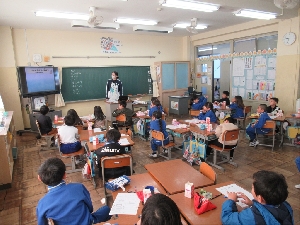 １１月１９日（火）２年生歯みがき学習