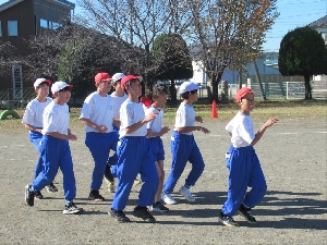 １１月２９日（金）５・６年生持久走記録会