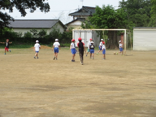 みんなでサッカー